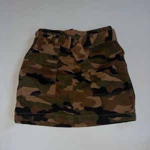 Camo mini skirt